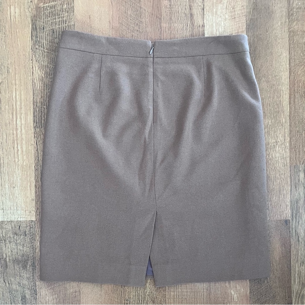 J. Crew Sz 8 Camel Pencil Skirt - Picture 6 of 7
